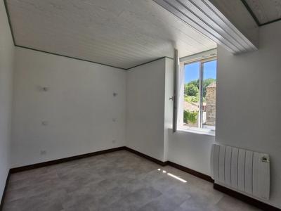 Maison - 98 m² - 5 pièces