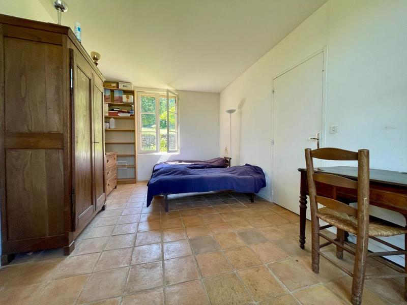 Maison - 286 m² - 9 pièces