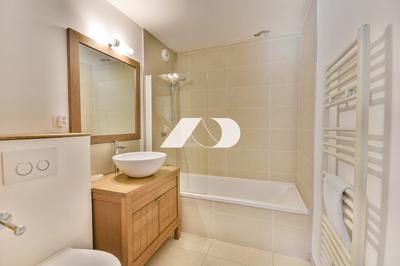 Appartement - 86 m² - 4 pièces