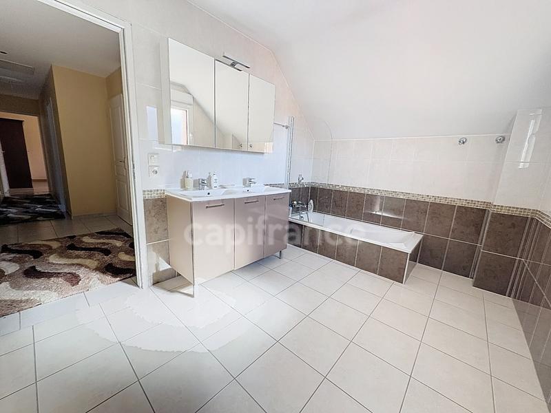 Maison - 189 m² - 6 pièces