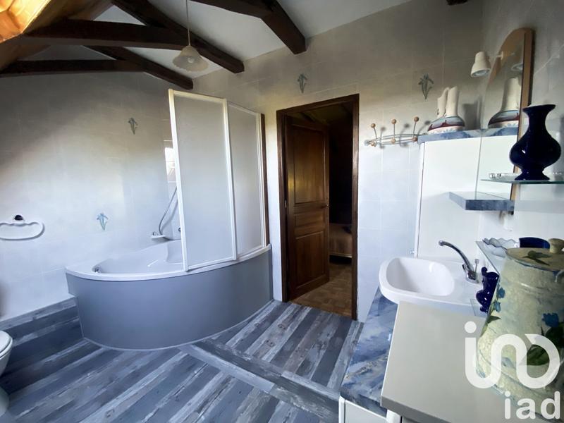 Maison - 210 m² - 6 pièces