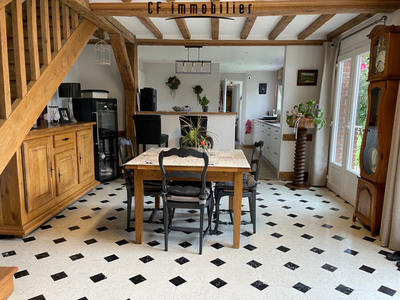 Maison - 215 m² - 8 pièces