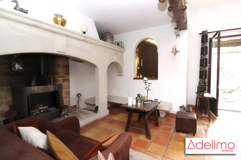 Maison - 240 m² - 7 pièces