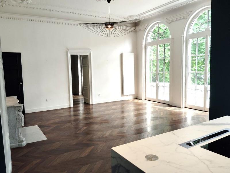 Propriété - 254 m² - 7 pièces