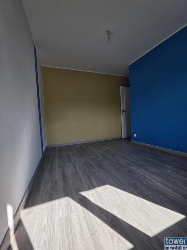 Maison - 92 m² - 5 pièces