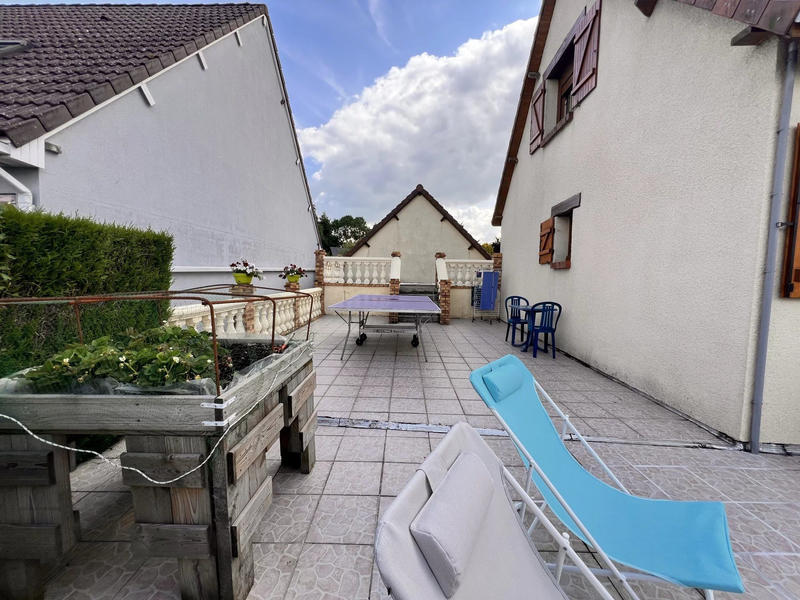 Maison - 90 m² - 5 pièces