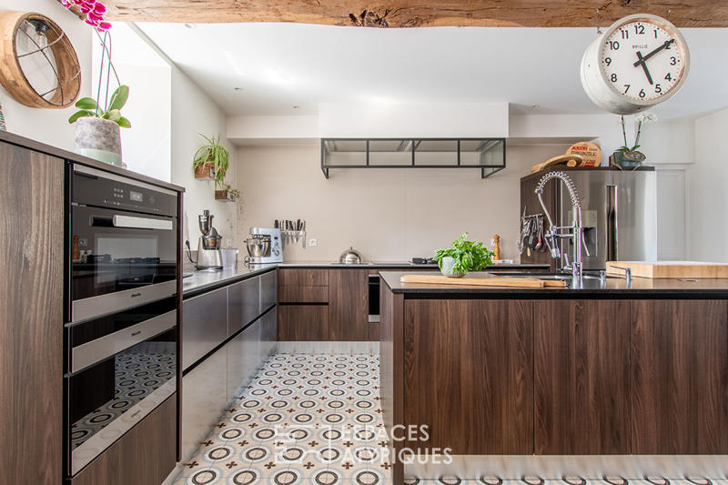 Maison - 340 m² - 10 pièces