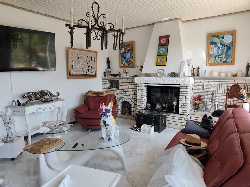 Villa - 250 m² - 8 pièces