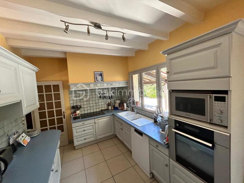 Maison - 208 m² - 6 pièces
