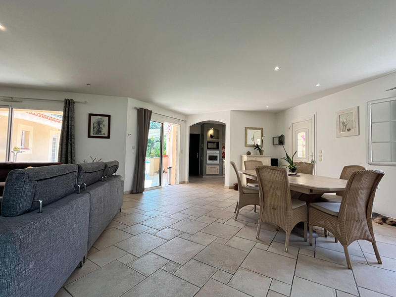 Maison - 167 m² - 9 pièces