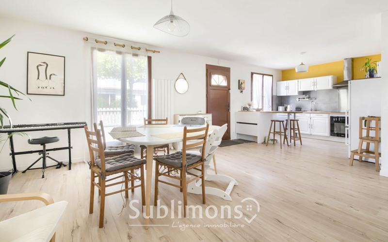 Maison - 90 m² - 4 pièces