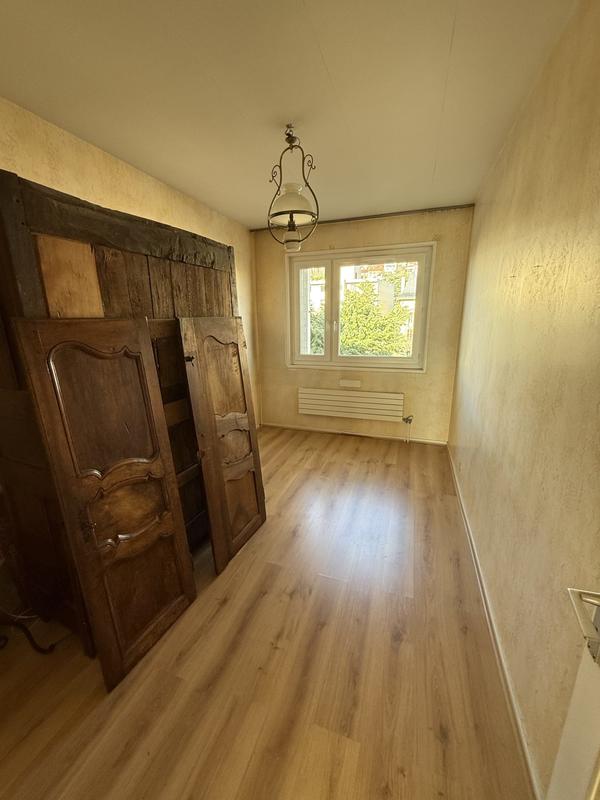 Appartement - 105 m² - 5 pièces