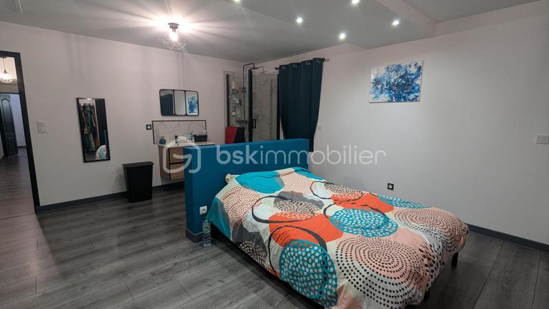 Corps de ferme - 242 m² - 8 pièces