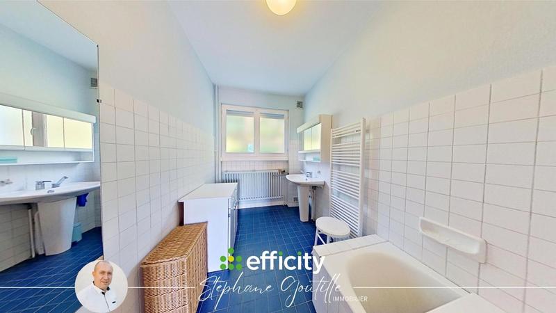 Villa - 184 m² - 8 pièces