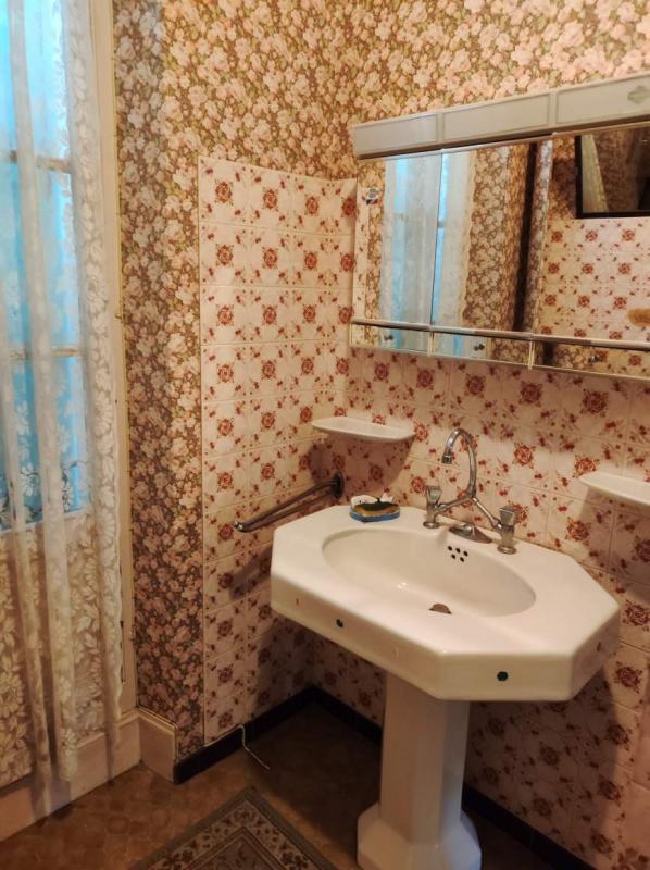 Propriété - 143 m² - 6 pièces