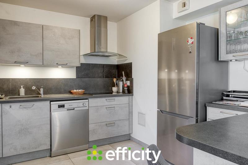 Appartement - 100 m² - 4 pièces