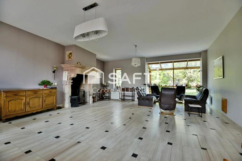 Maison de maîtres - 361 m² - 12 pièces