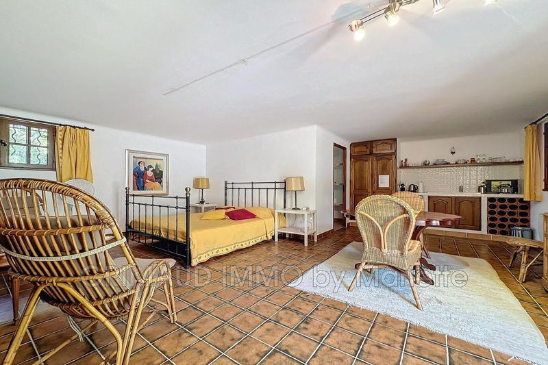 Propriété - 400 m² - 10 pièces