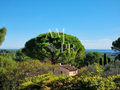 Maison - 290 m² - 7 pièces