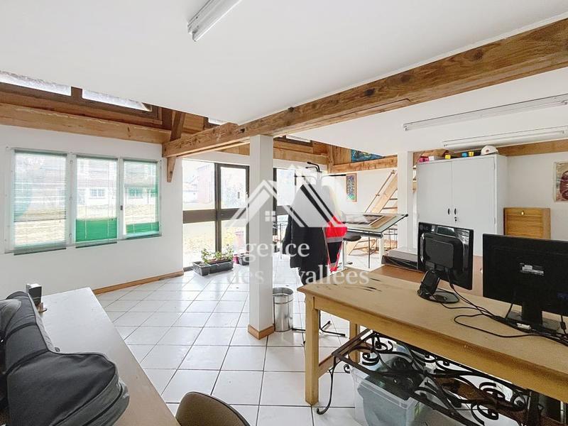 Propriété - 245 m² - 5 pièces