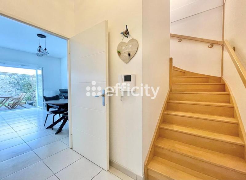 Maison - 95 m² - 5 pièces