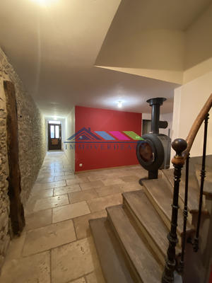 Maison - 239 m² - 7 pièces