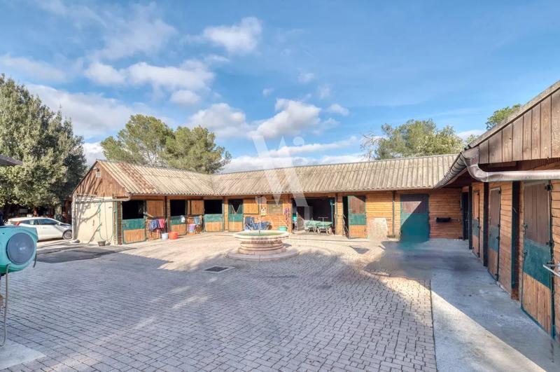 Villa - 350 m² - 5 pièces