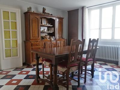 Maison - 98 m² - 5 pièces
