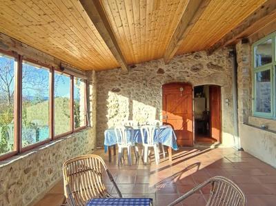 Maison en pierre - 136 m² - 8 pièces