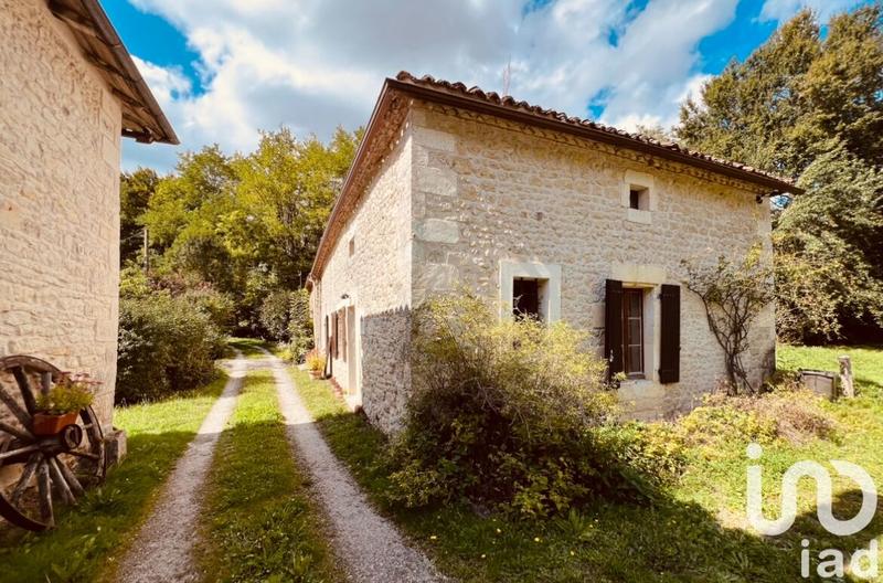 Maison - 200 m² - 6 pièces