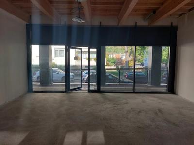 Fonds de commerce - Magasins - 89 m²