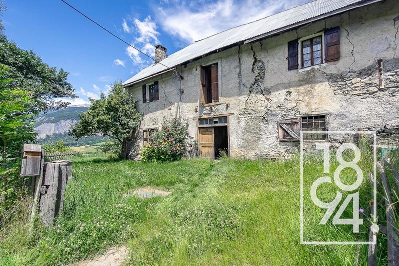 Maison - 300 m² - 4 pièces