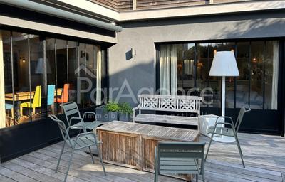 Maison - 177 m² - 7 pièces