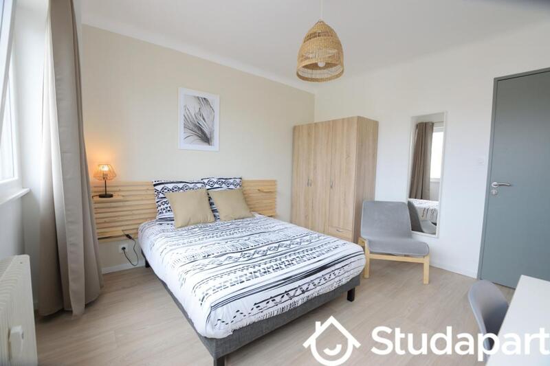 Chambre - 12 m² - 1 pièce