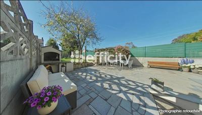 Maison - 143 m² - 7 pièces