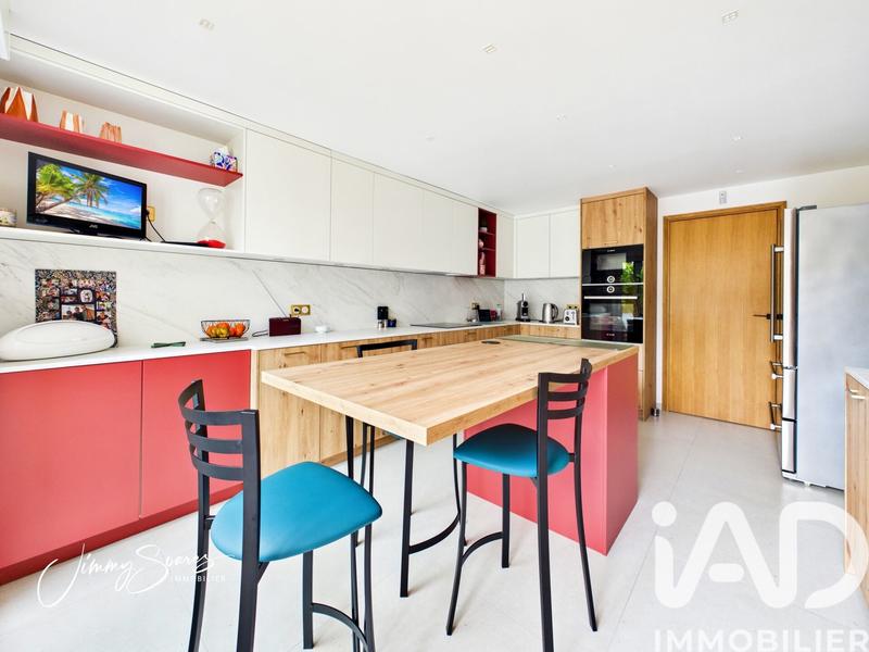 Maison - 190 m² - 8 pièces