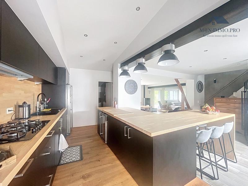 Maison - 136 m² - 5 pièces