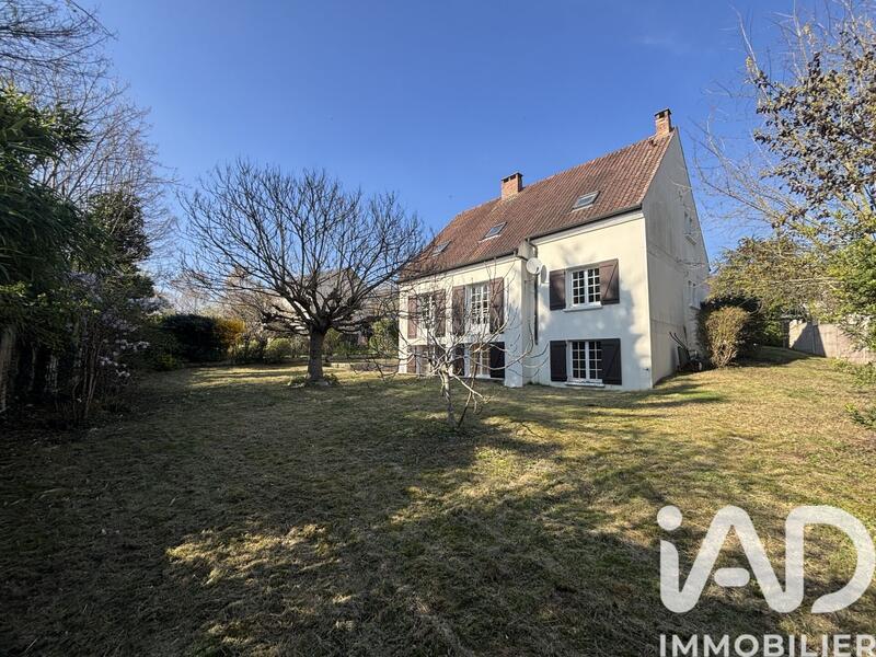 Maison - 210 m² - 7 pièces