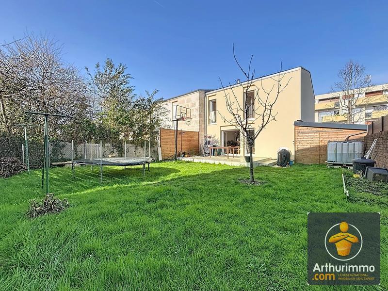 Maison - 98 m² - 6 pièces