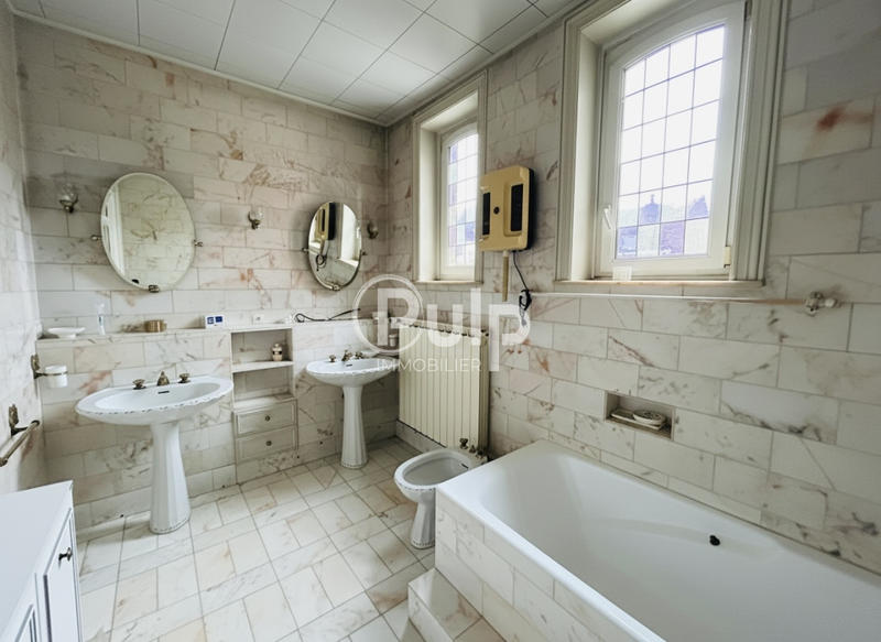 Maison de maîtres - 294 m² - 8 pièces