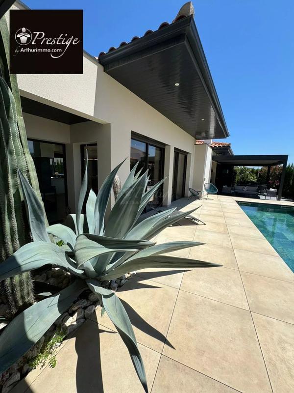 Maison - 186 m² - 5 pièces