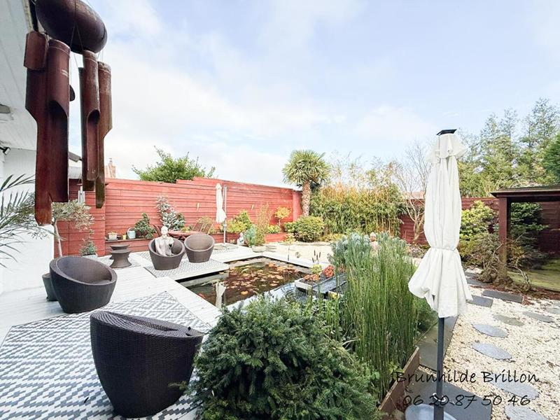 Maison - 205 m² - 10 pièces