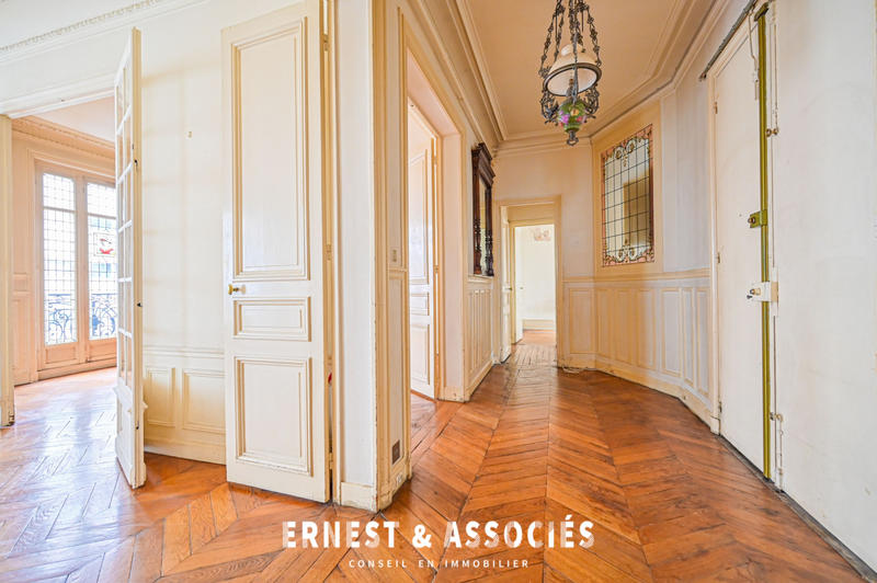 Appartement - 124 m² - 5 pièces