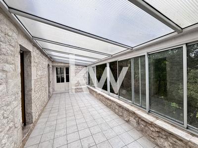 Maison - 185 m² - 5 pièces