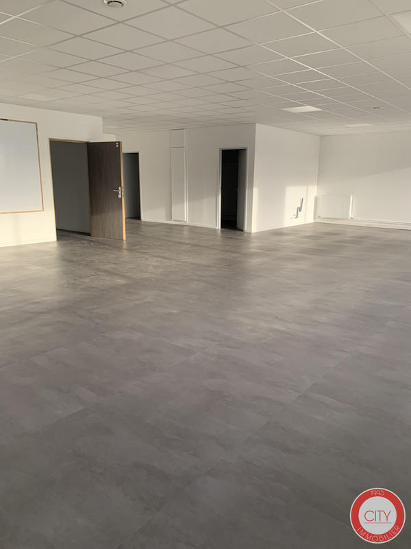 Local commercial - 119 m²