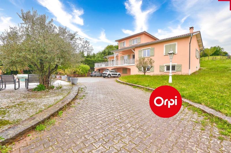 Maison - 257 m² - 6 pièces