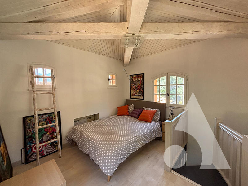 Maison - 182 m² - 7 pièces