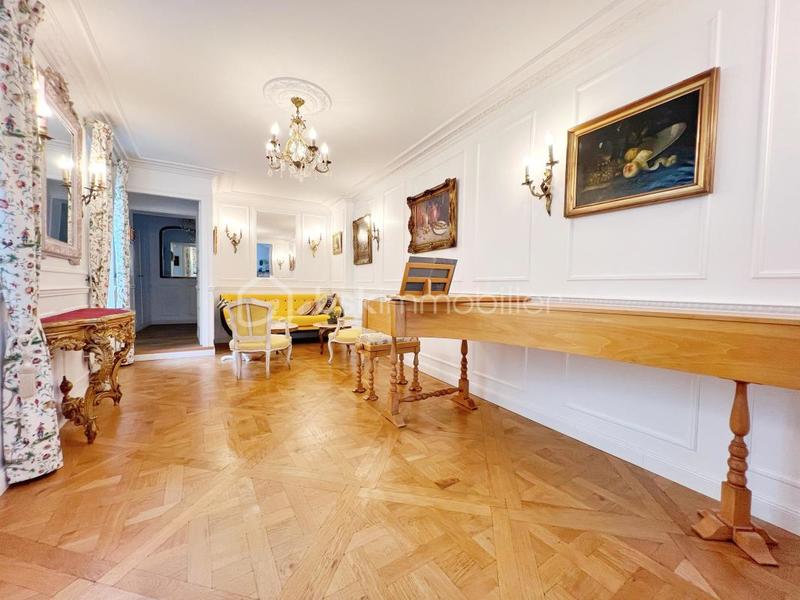 Maison de village - 191 m² - 8 pièces