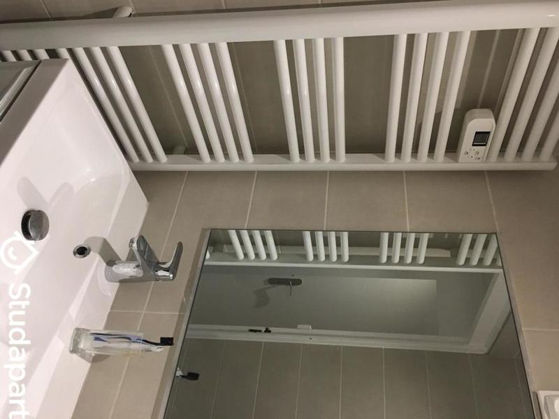 Chambre - 12 m² - 1 pièce