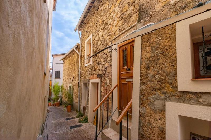 Appartement - 90 m² - 5 pièces